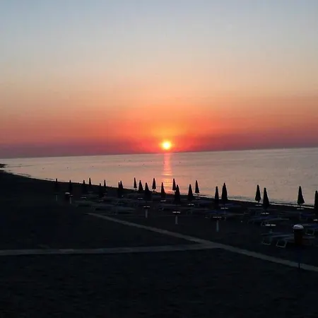 فندق Il Gabbiano Cirò Marina