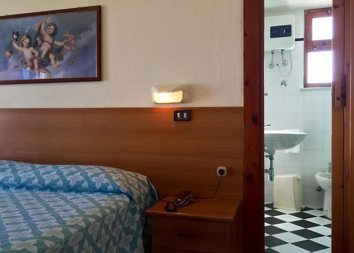 Il Gabbiano מלון Cirò Marina